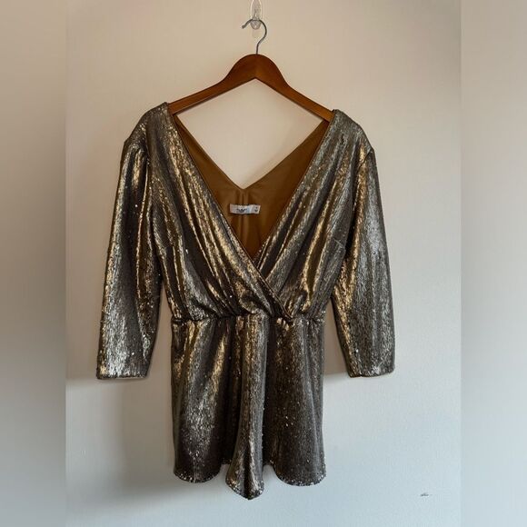 ALI & JAY Pants - Ali & Jay Gold Sequin Romper Shorts Small